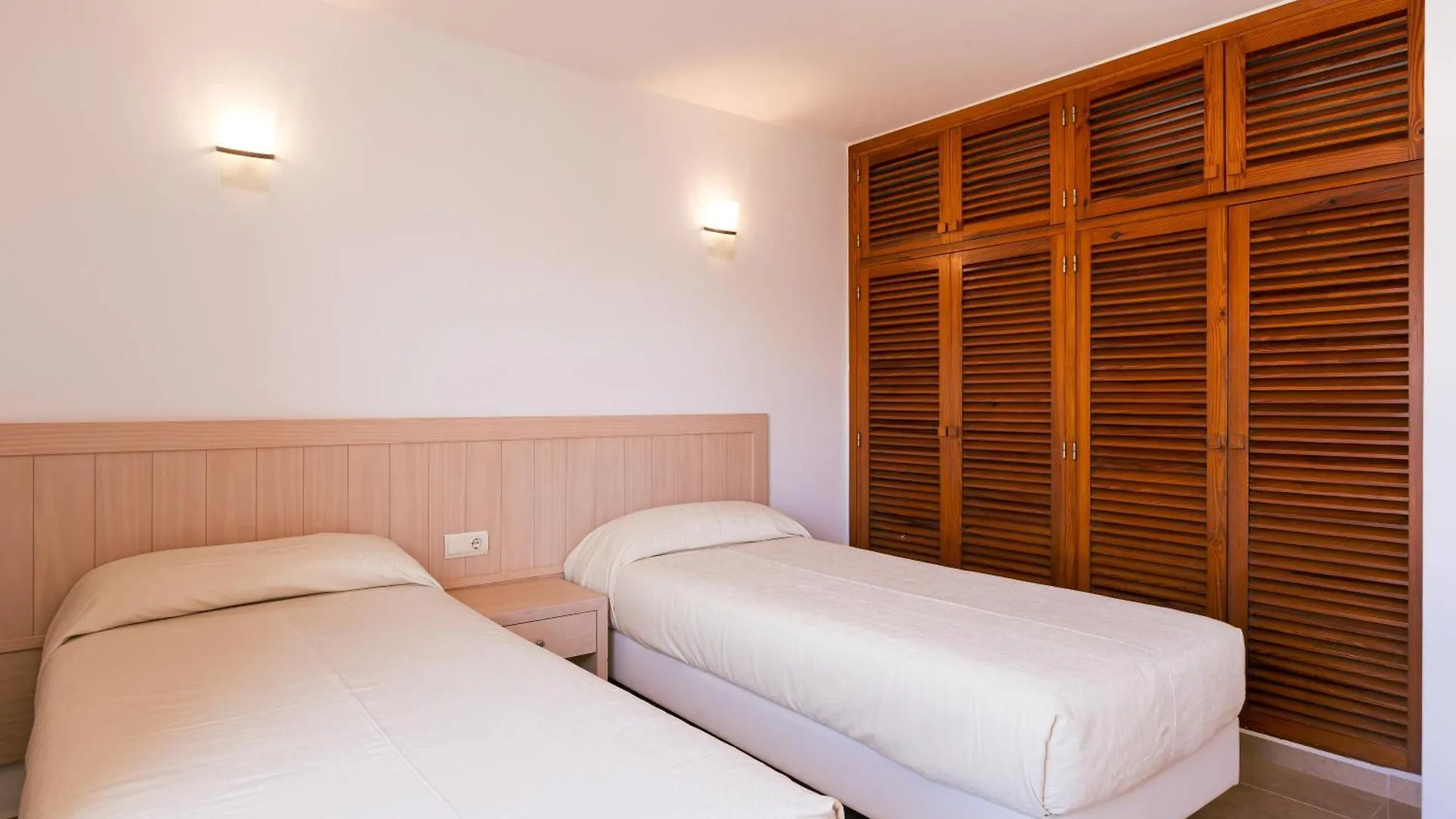 Bossa Bay - Mc Apartments Ibiza 0*, Ίμπιζα Πόλη